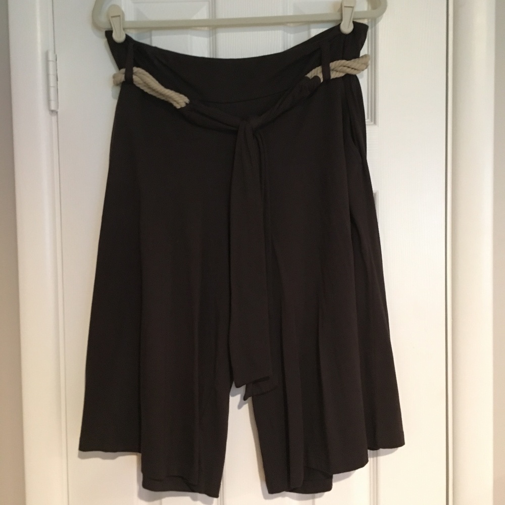 NWOT Theory Capris